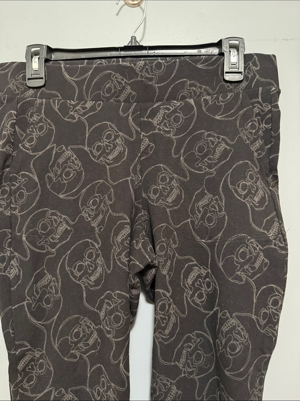 torrid Black Skull Print Leggings size 1